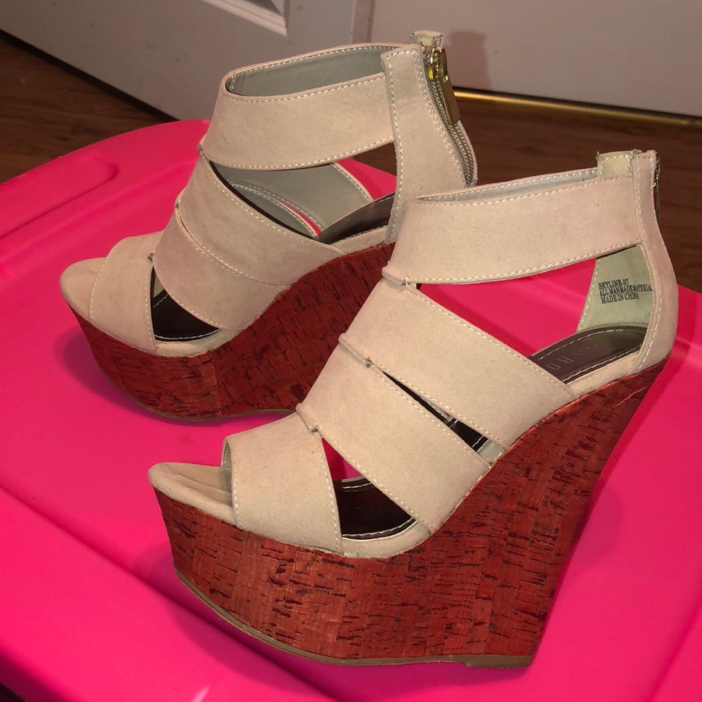 Nude Wedges - image 5